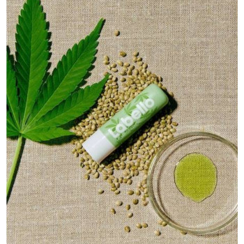 LABELLO BEURRE DE KARITÉ BIOLOGIQUE SOINS NATURELS POUR VOS LÈVRES