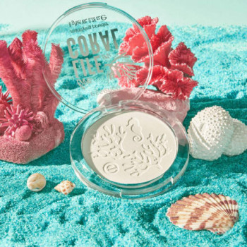 Essence  Life In Coral Poudre Matifiante -01 Smilin’from shore to reef! - 8g