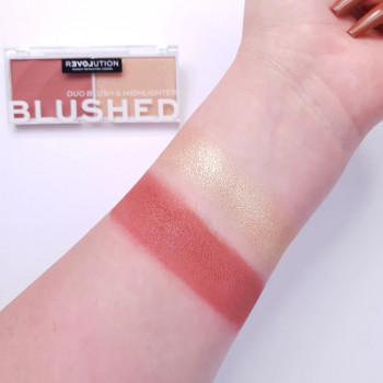 Revolution Relove - Colour Play Blushed Blush and highlighter duo