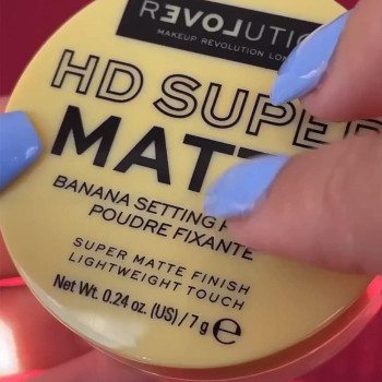Revolution Relove Poudre Fixante Banane Super Matte HD 7g