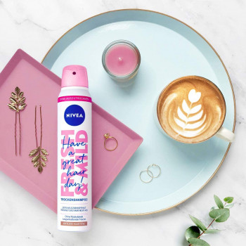 Nivea Fresh & Mild Shampooing cheveux secs pour une fraîcheur longue durée 100 ml